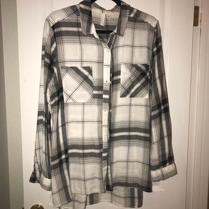 BP high low light weight plaid shirt